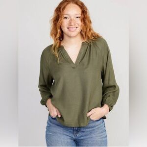 OLD NAVY Women's Long-Sleeve Split-Neck Top Size 3X Stone Wall New